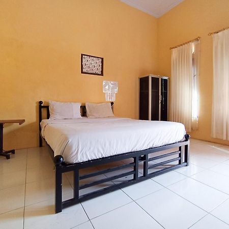 Reddoorz At El Shaday Homestay Banyuwangi Banyuwangi  Εξωτερικό φωτογραφία