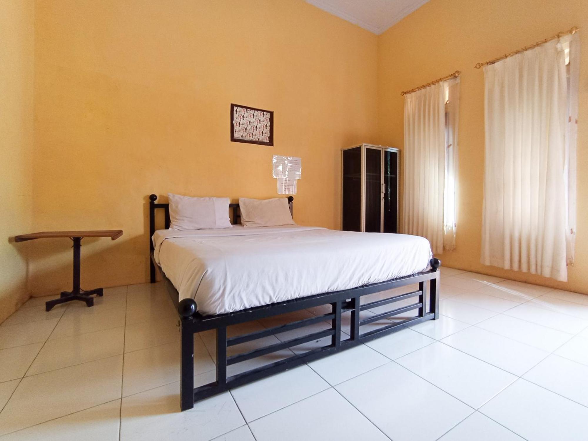 Reddoorz At El Shaday Homestay Banyuwangi Banyuwangi  Εξωτερικό φωτογραφία