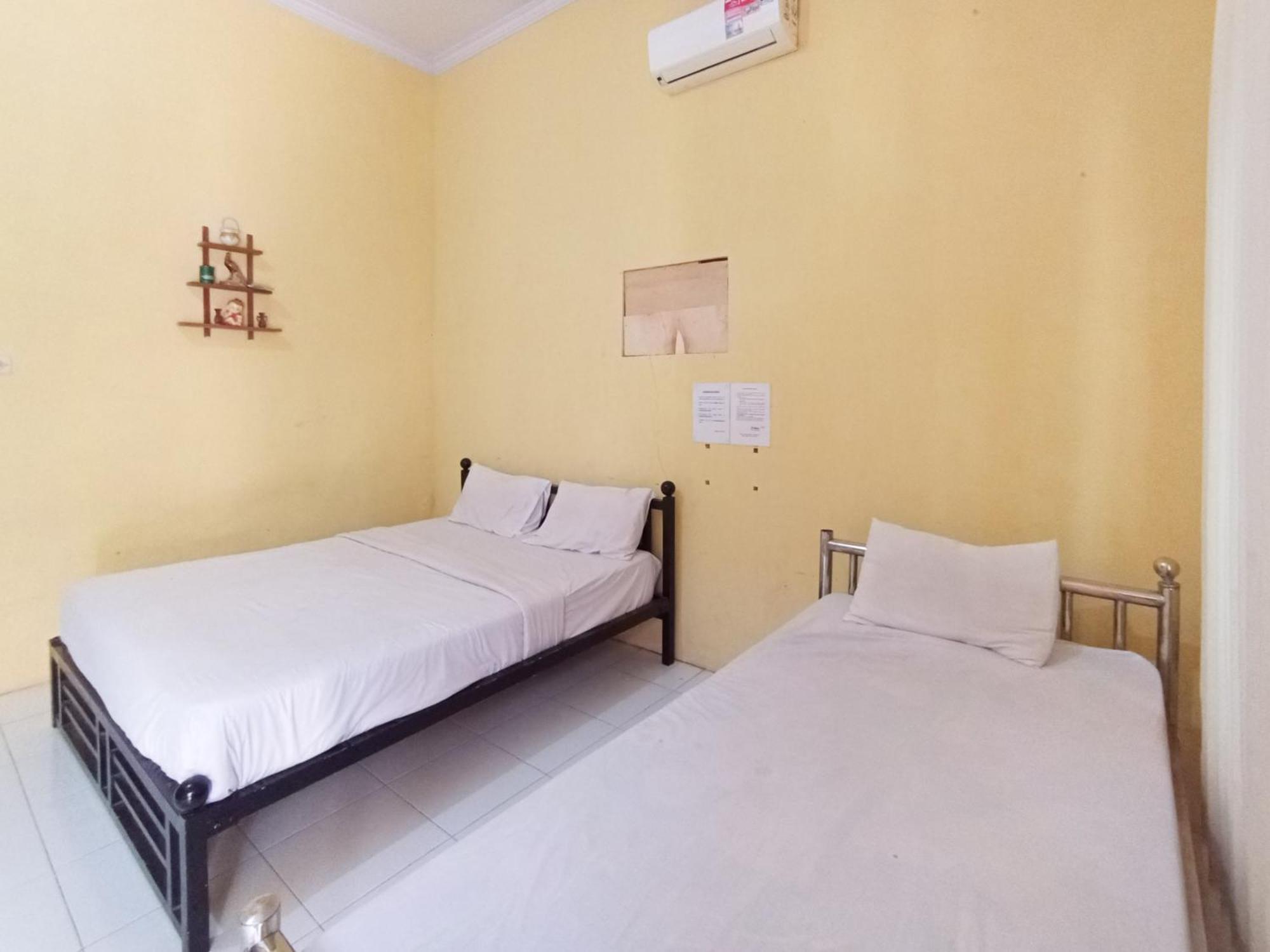 Reddoorz At El Shaday Homestay Banyuwangi Banyuwangi  Εξωτερικό φωτογραφία