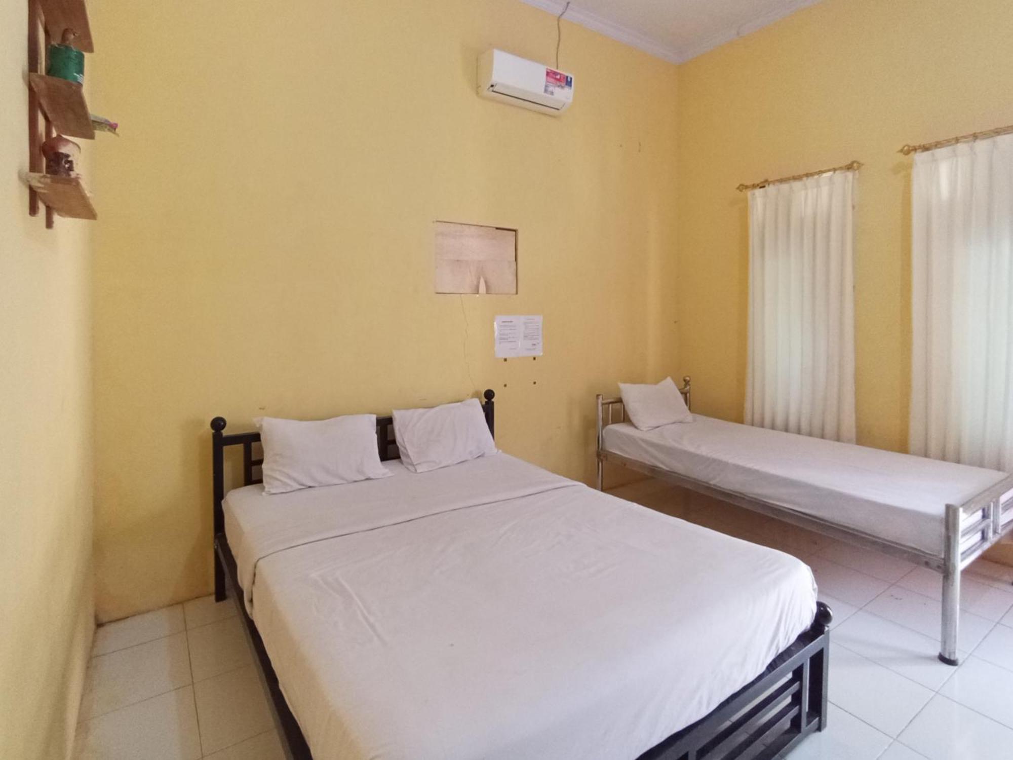 Reddoorz At El Shaday Homestay Banyuwangi Banyuwangi  Εξωτερικό φωτογραφία