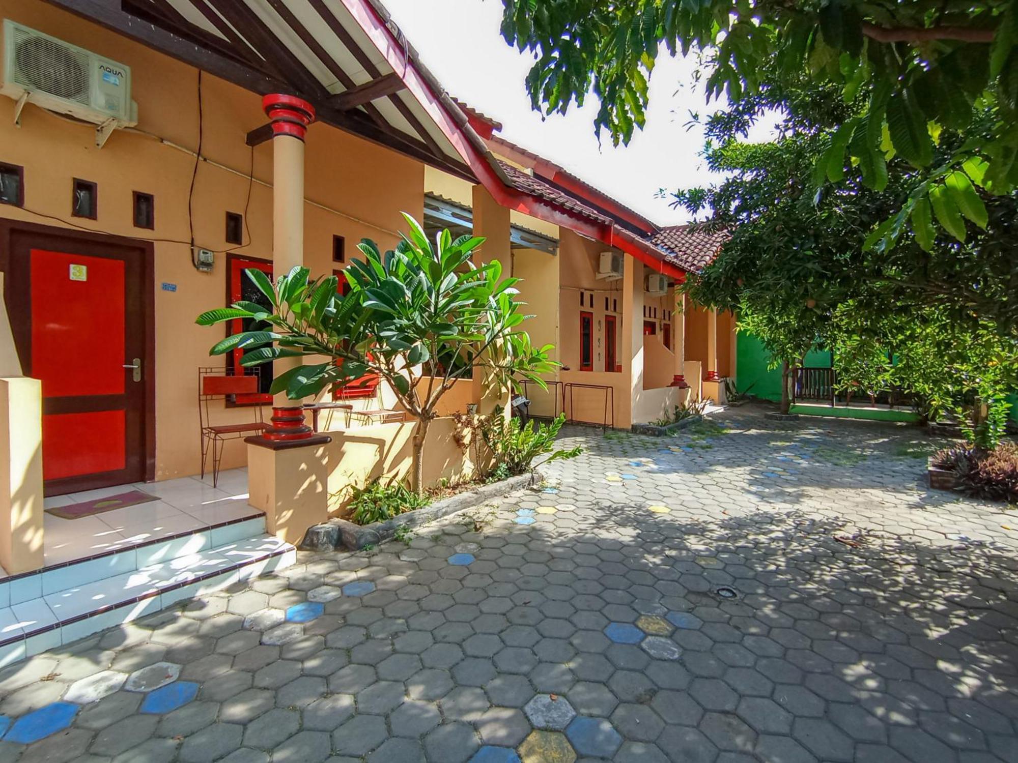Reddoorz At El Shaday Homestay Banyuwangi Banyuwangi  Εξωτερικό φωτογραφία
