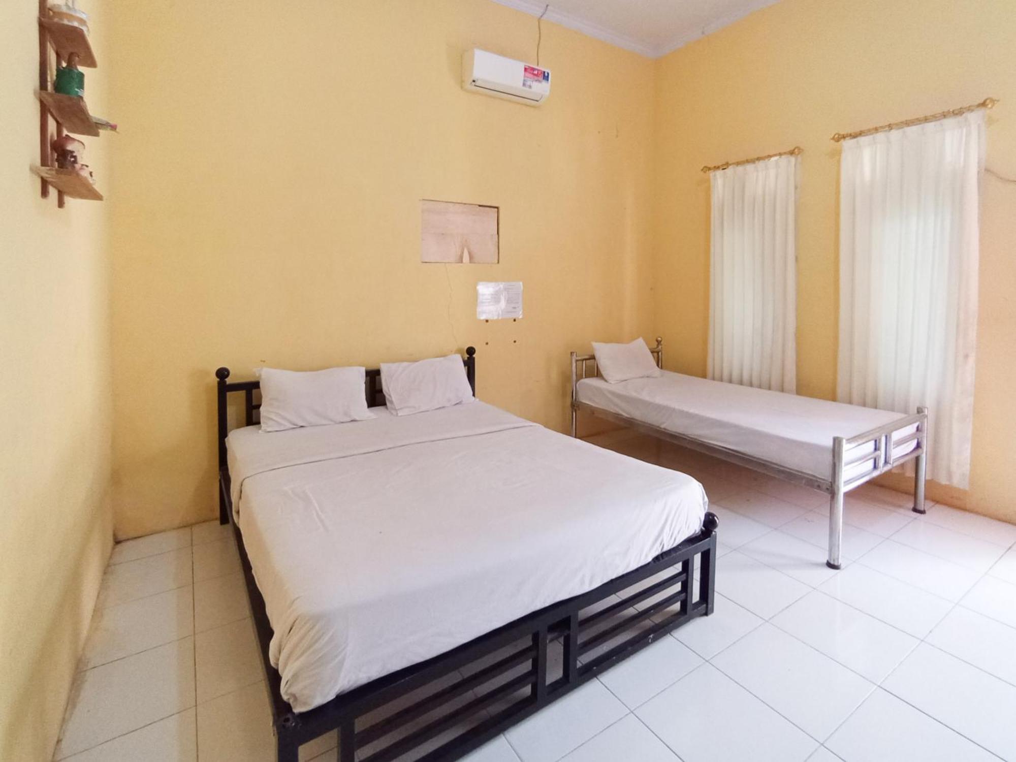 Reddoorz At El Shaday Homestay Banyuwangi Banyuwangi  Εξωτερικό φωτογραφία